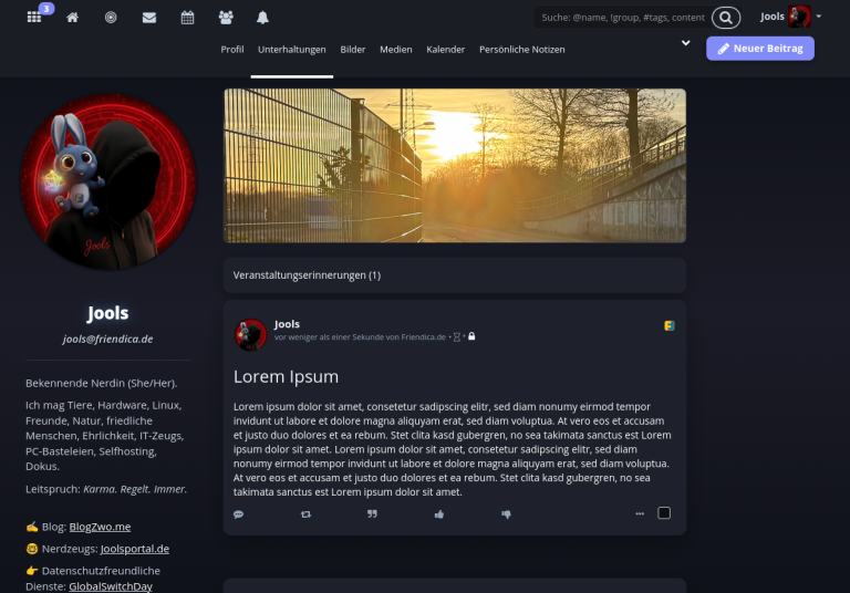 Dunkles Benutzerprofil mit Profilbild im roten Kreis, auf dem Banner ist ein Sonnenuntergang hinter einem Zaun zu sehen, darunter ein Beispieltext mit dem Titel 'Lorem Ipsum'.
